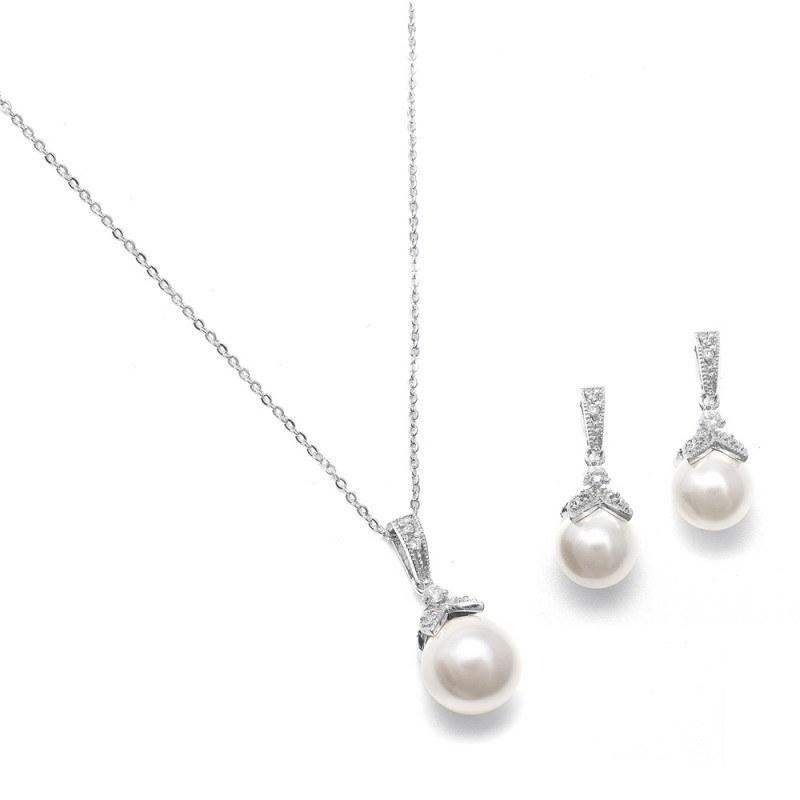 Anais Necklace and Earrings Set